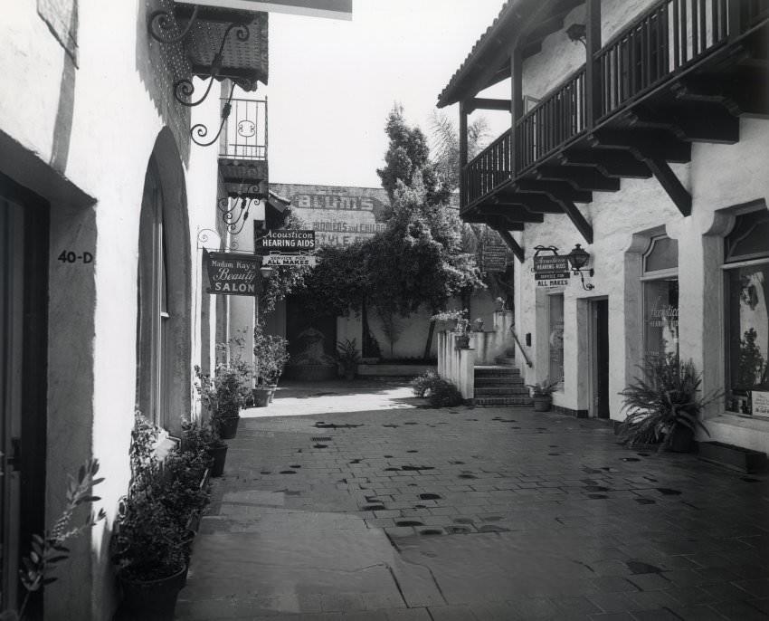Fountain Alley businesses,1959