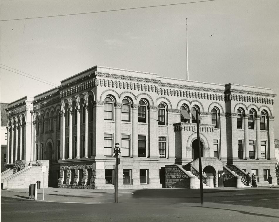 Hall of Justice, North Market Street and St. James, 1944