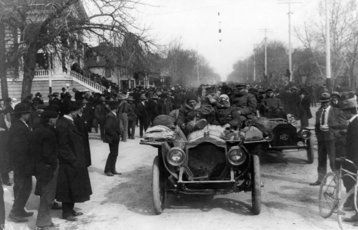 The Great New York to Paris Auto Race of 1908 Through Stunning Historic Photos