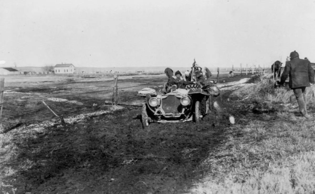 The Great New York to Paris Auto Race of 1908 Through Stunning Historic Photos