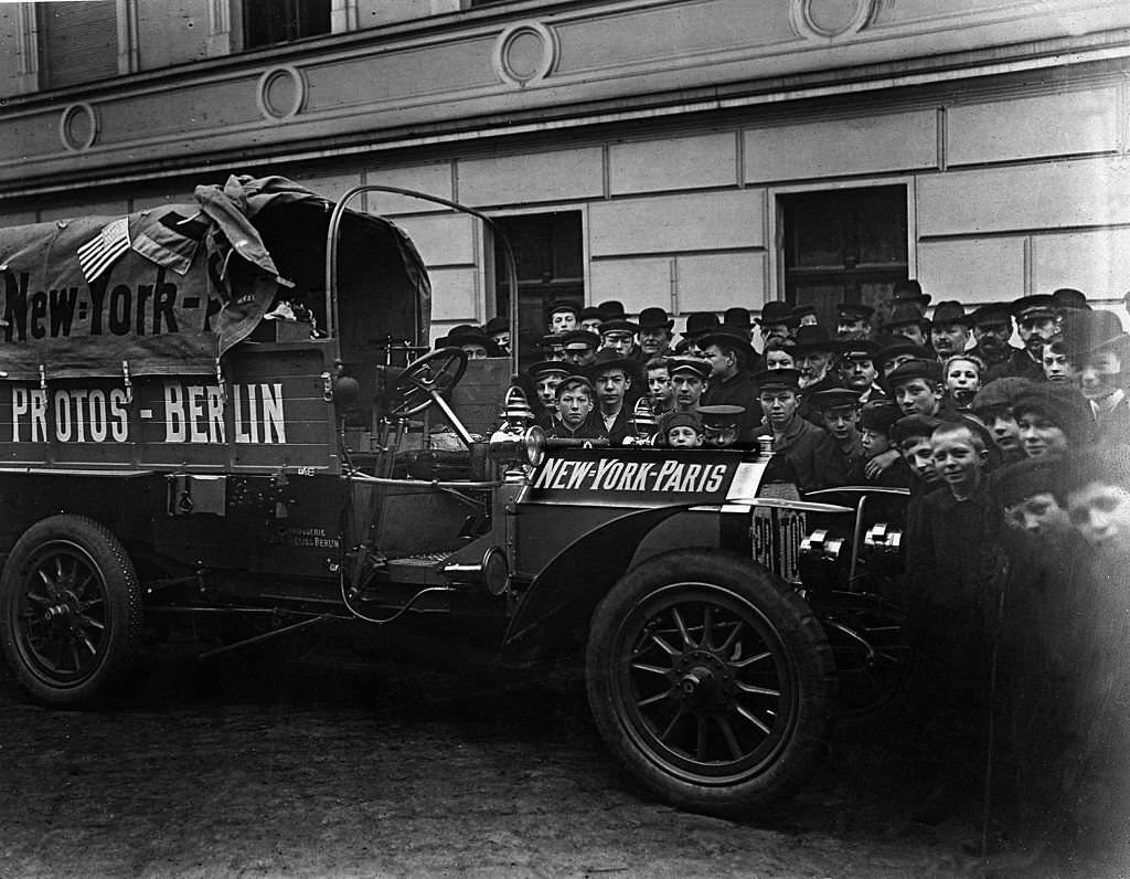 Koeppen with his Protos car starting from Berlin to the embarkment direction New York, January 1908