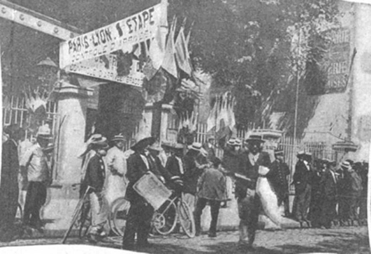 The first stage finish line in Lyon.