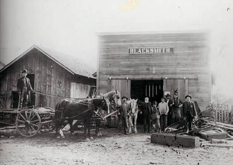 The exterior of a Washougal blacksmith shop, 1903