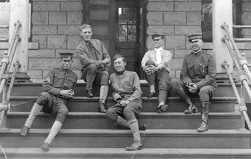 Soldiers relaxing, Vancouver Barracks, 1915