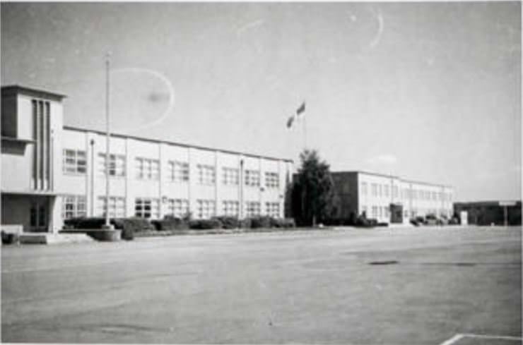 The exterior of an unidentified building, 1948