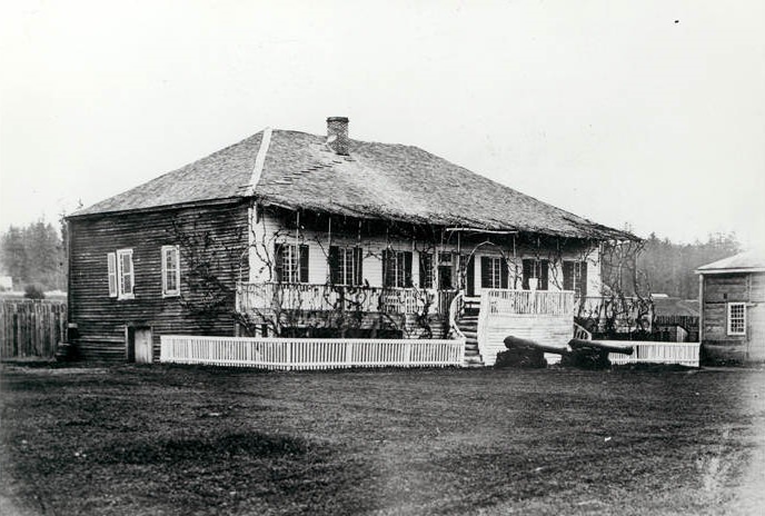 A view of what is labeled as both the mess house and the Chief factor's House at Fort Vancouver, 1860