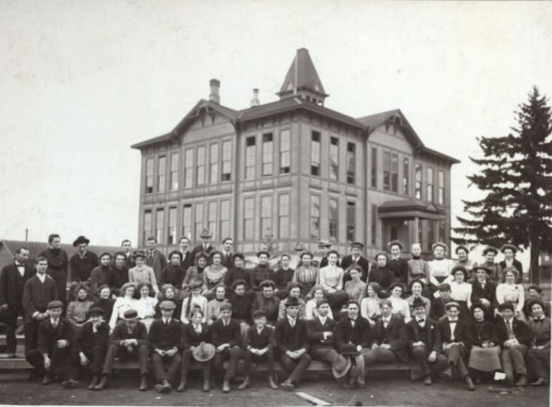 Students gather outside of Franklin School in Vancouver, 1920s