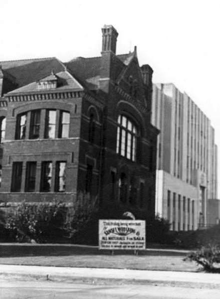 A view of both the old and new Clark County Courthouse, 1941