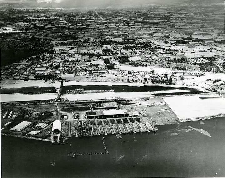 Kaiser Company shipyards, Vancouver, 1942