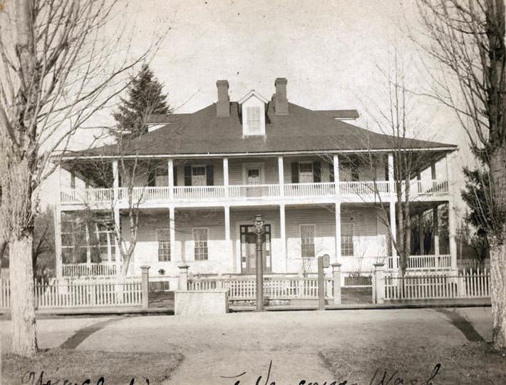The Grant House as the Officer's Club on Officer's Row at the Vancouver Barracks, 1900s