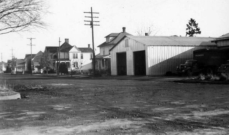 Homes and a Warehouse on West 10th Street, 1940s