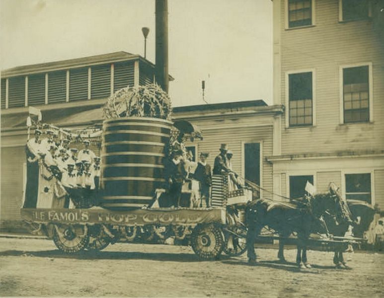Hop Gold Brewery Float, 1901