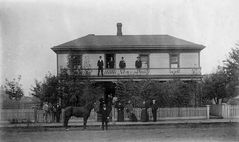 The exterior of L.A.'s Boarding House located at 511 West 9th Street in Vancouver, 1900s