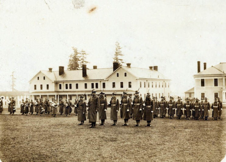 M Company of the 14th Infantry and band assembled at the Vancouver Barracks, 1900s
