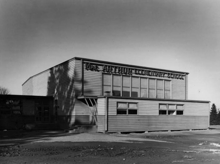 MacArthur Elementary School, 1943