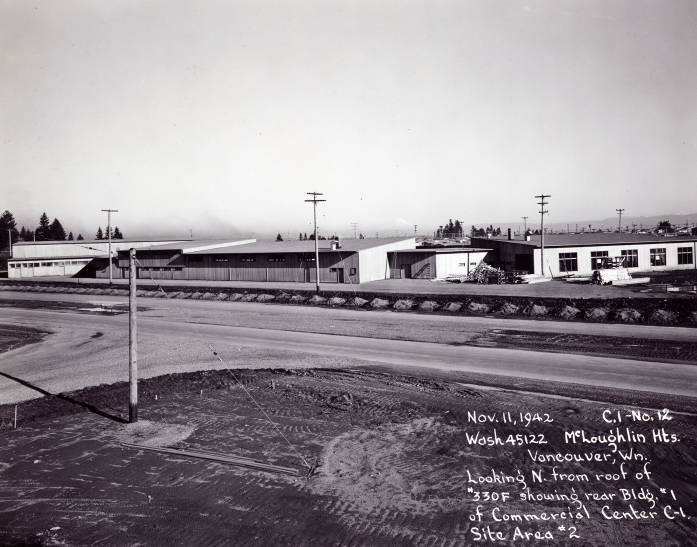 McLoughlin Heights Commercial Center, 1942