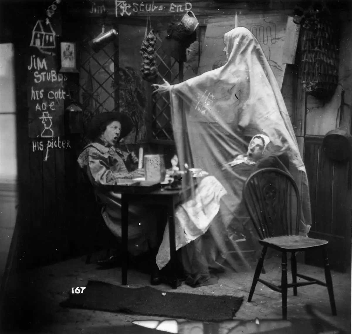 Photos of Ghosts and Spirits that Frightened the Victorian People, 1865