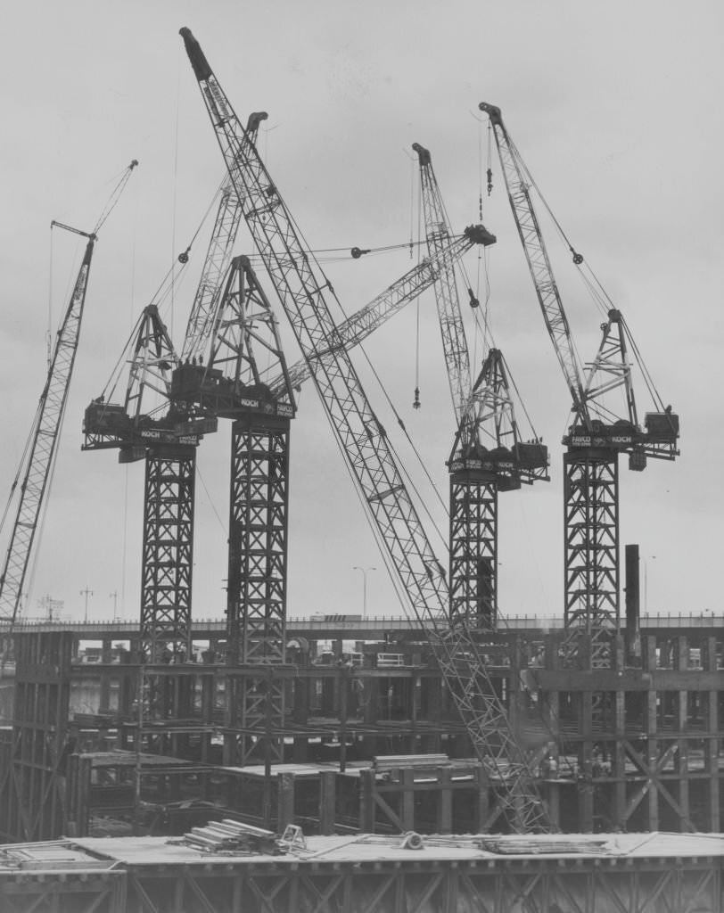 Kangaroo cranes in position at the excavation site for the World Trade Center (World Trade Centre) in New York, 1968