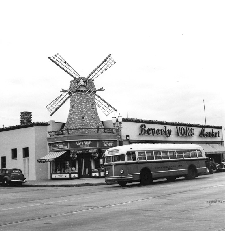 A Los Angeles Railway bus traveled through Los Angeles.