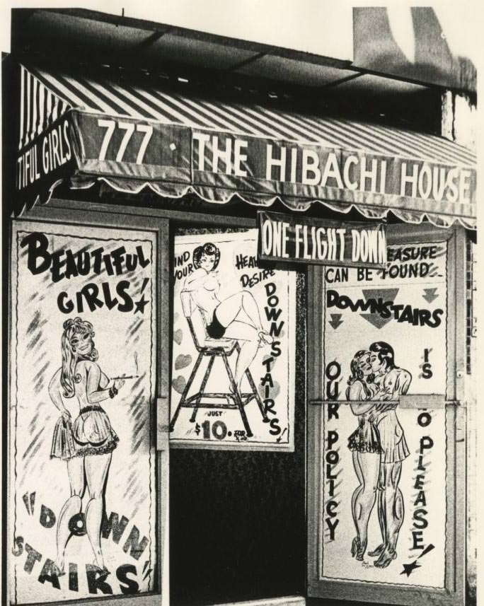 Selling Sex in New York City: Advertisements of Clubs, Peep Shows and Cheap Thrills on 42nd Street, 1970s and 1980s