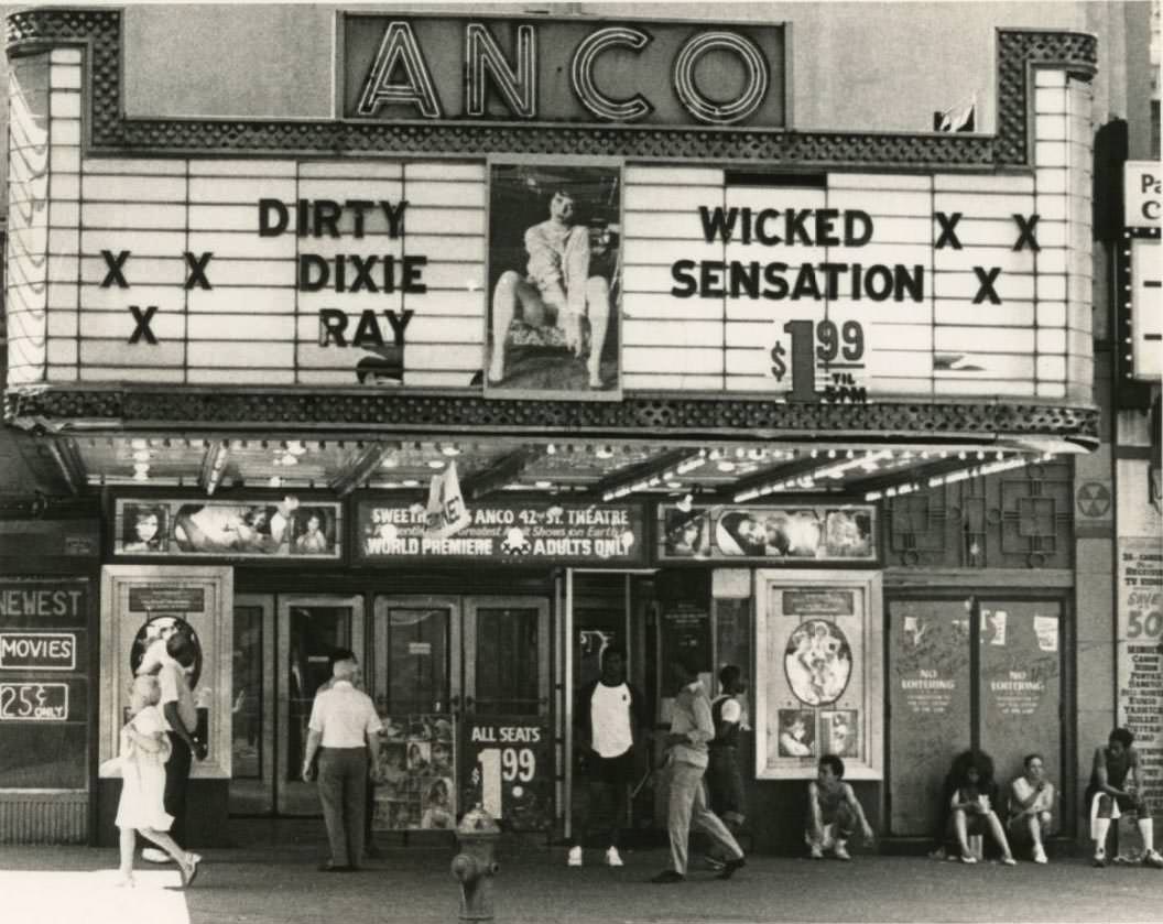 Selling Sex in New York City: Advertisements of Clubs, Peep Shows and Cheap Thrills on 42nd Street, 1970s and 1980s