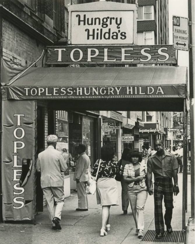 Selling Sex in New York City: Advertisements of Clubs, Peep Shows and Cheap Thrills on 42nd Street, 1970s and 1980s