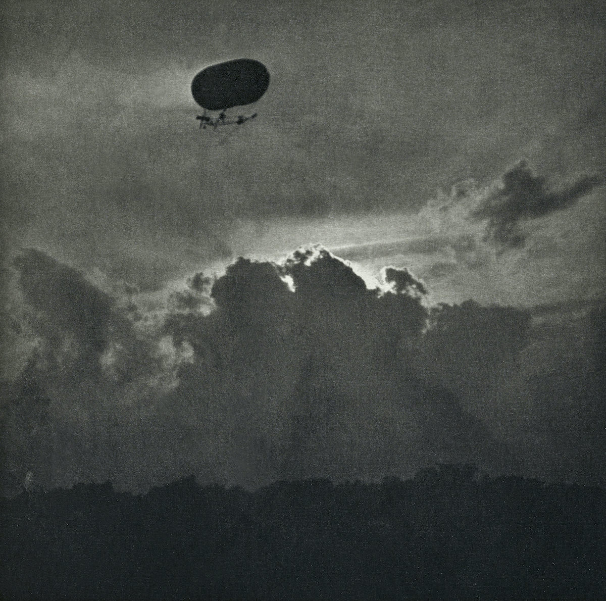 A Dirigible, 1910