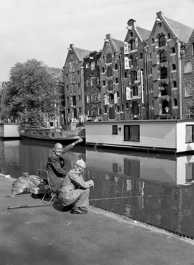 Street Life of Amsterdam in 1981 Through the Lens of Simon Nowicki