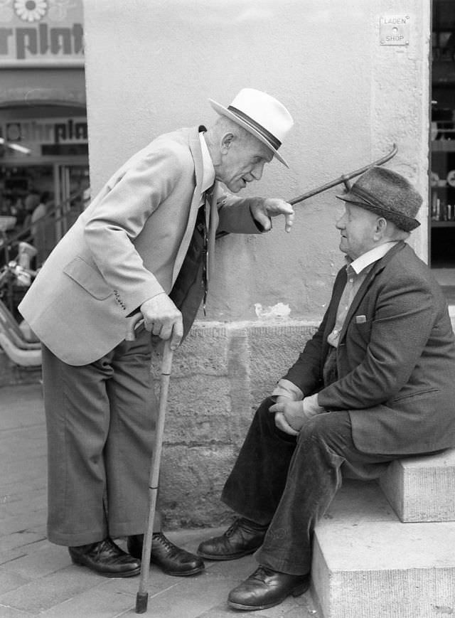 Street Life of Amsterdam in 1981 Through the Lens of Simon Nowicki