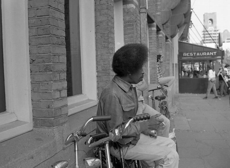 Street Life of Amsterdam in 1981 Through the Lens of Simon Nowicki