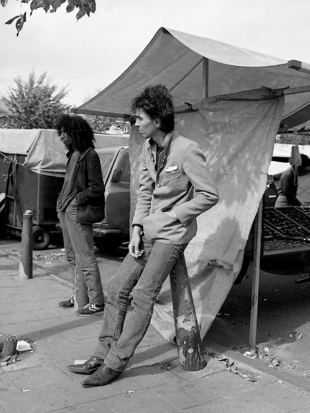 Street Life of Amsterdam in 1981 Through the Lens of Simon Nowicki