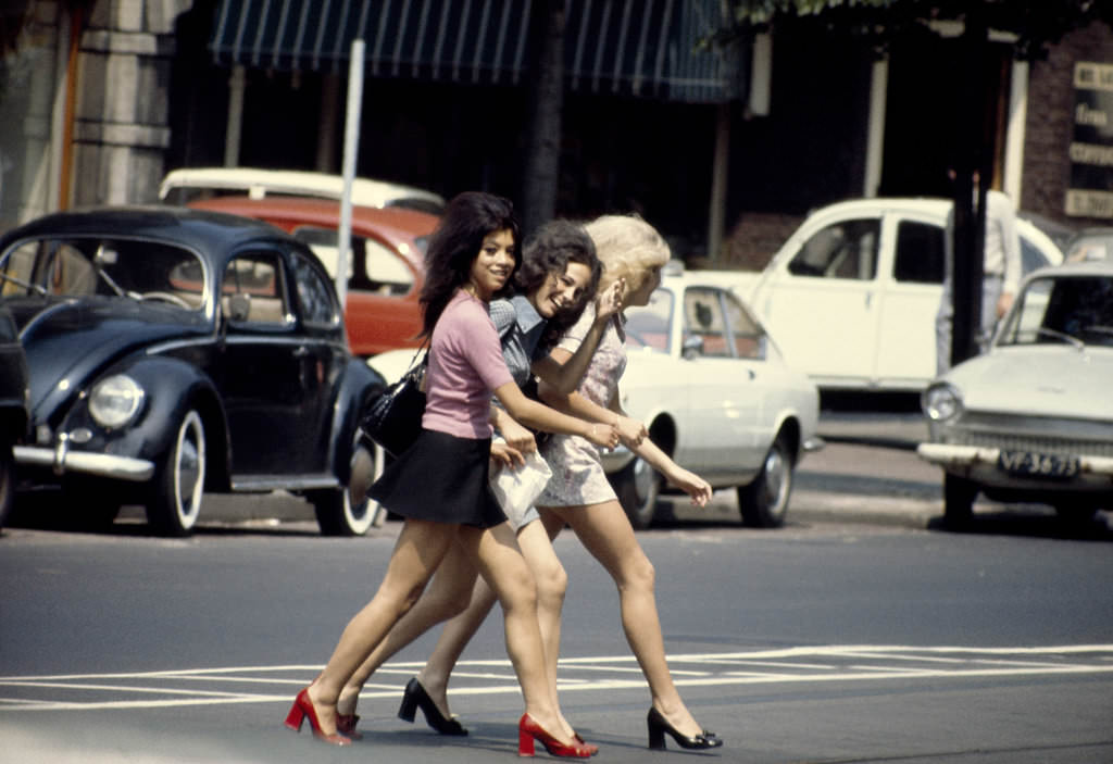 Life in Amsterdam from the 1950s and 1960s Through the Lens of Ed van der Elsken