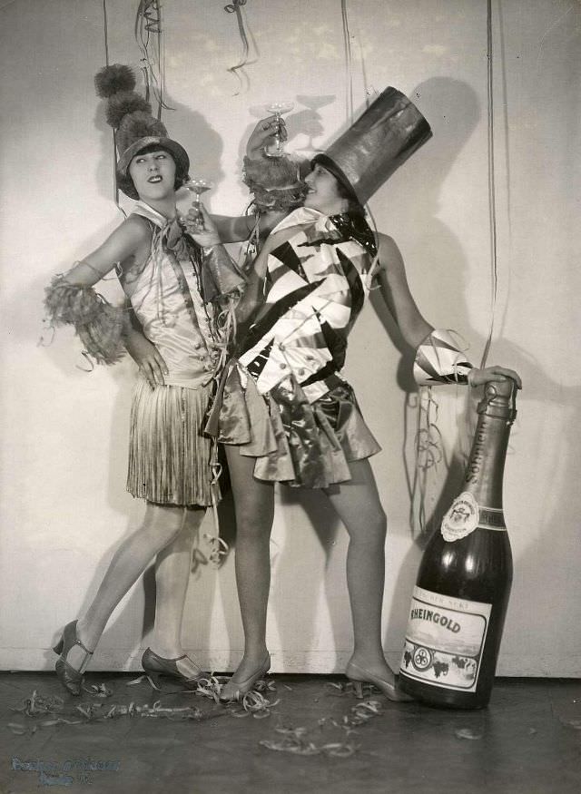 Beautiful Ladies in Stunning Costumes from Berlin 1928 Carnival