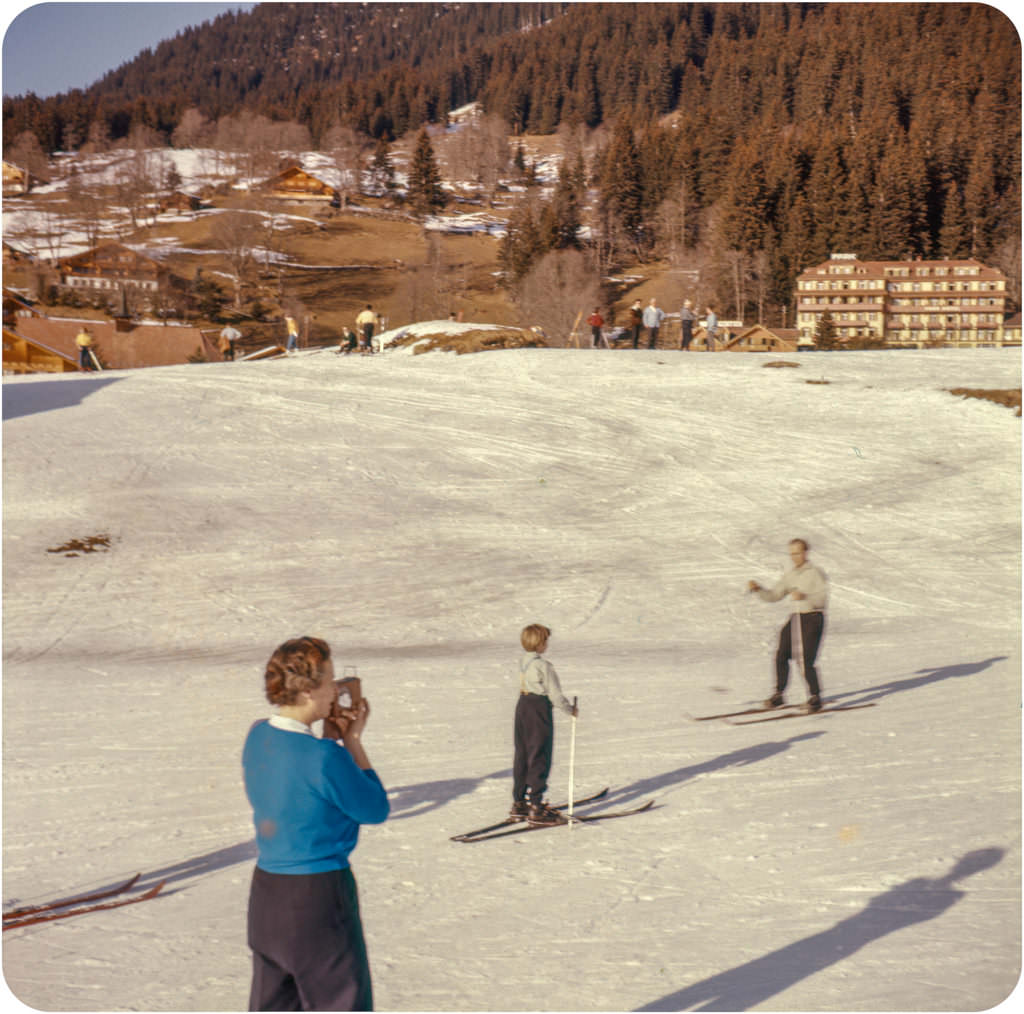 Fascinating Medium Format Color Photos Show Life in Bern, Switzerland, in the Winter of 1959