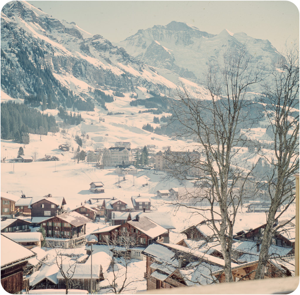 Fascinating Medium Format Color Photos Show Life in Bern, Switzerland, in the Winter of 1959