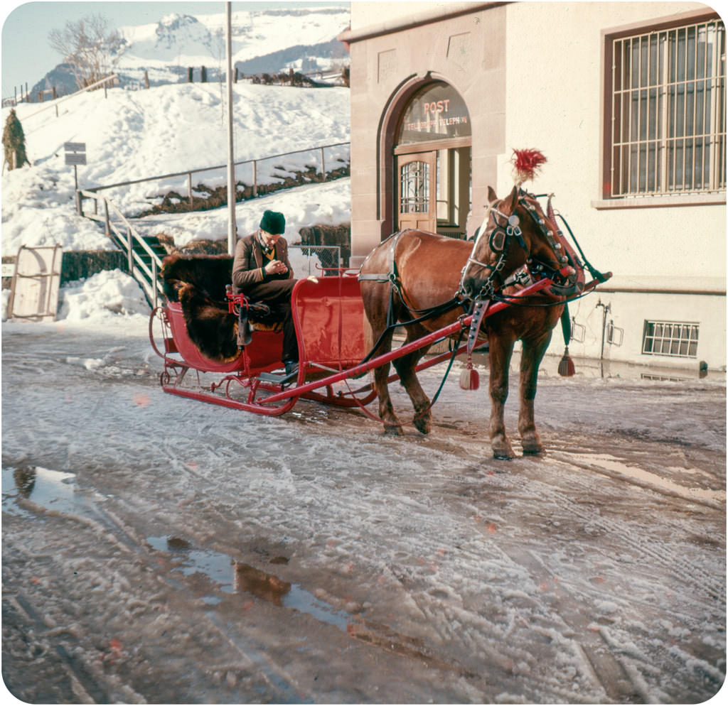 Fascinating Medium Format Color Photos Show Life in Bern, Switzerland, in the Winter of 1959