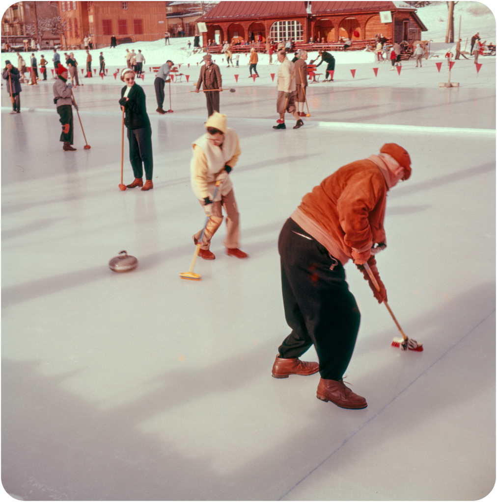 Fascinating Medium Format Color Photos Show Life in Bern, Switzerland, in the Winter of 1959