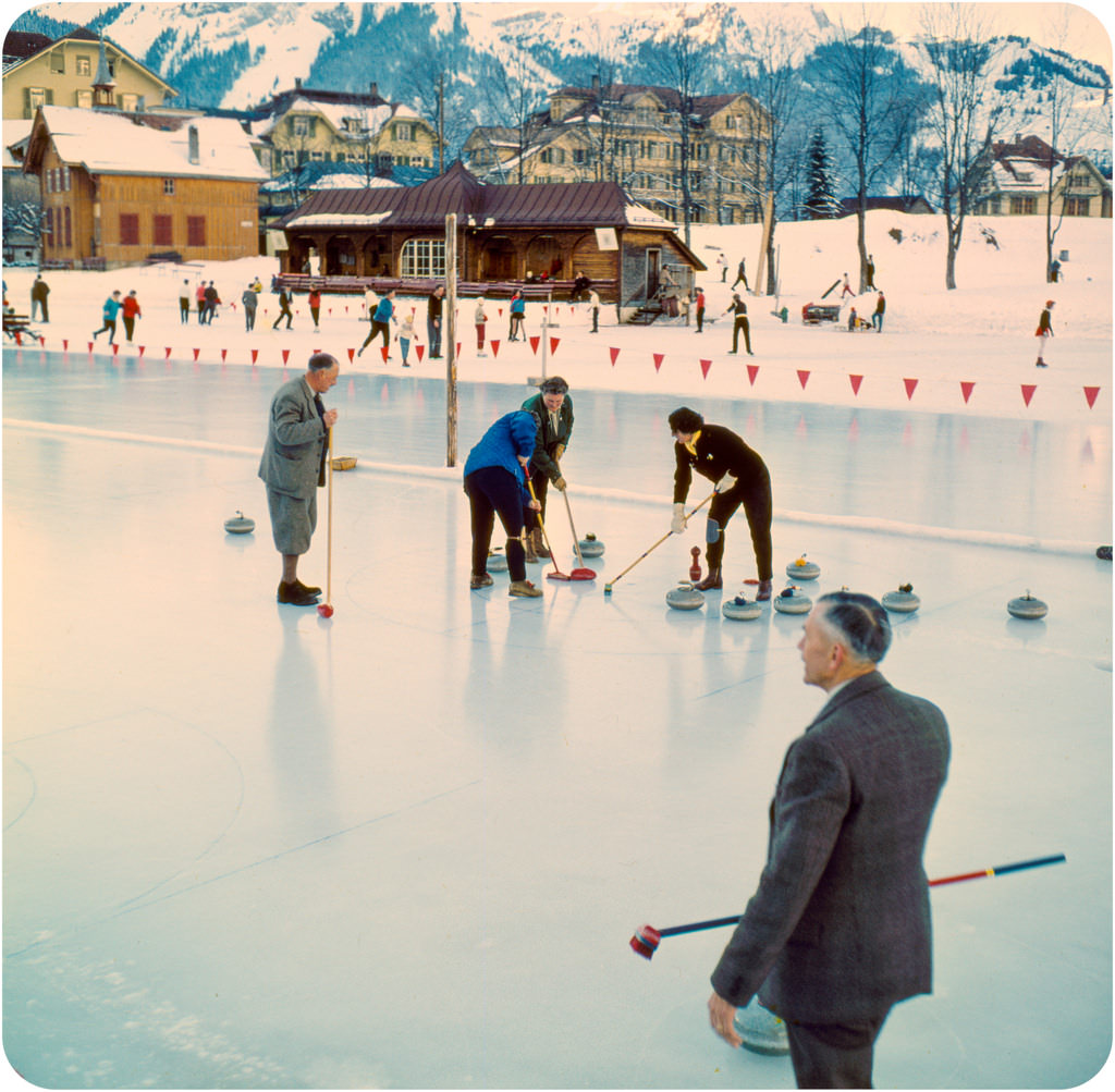 Fascinating Medium Format Color Photos Show Life in Bern, Switzerland, in the Winter of 1959