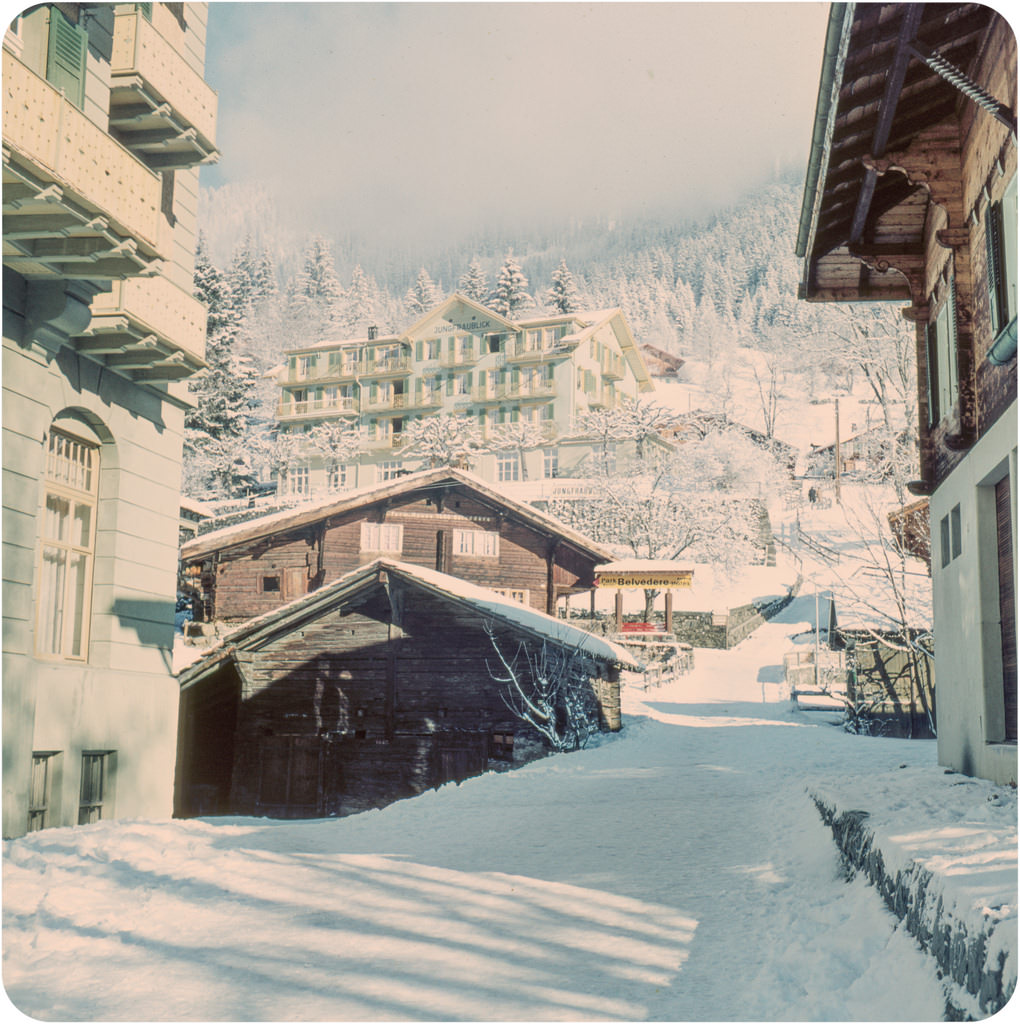 Fascinating Medium Format Color Photos Show Life in Bern, Switzerland, in the Winter of 1959