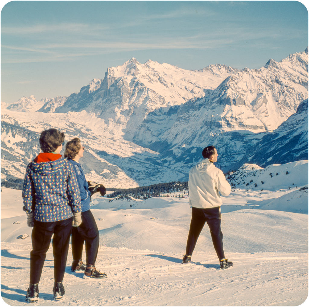 Fascinating Medium Format Color Photos Show Life in Bern, Switzerland, in the Winter of 1959