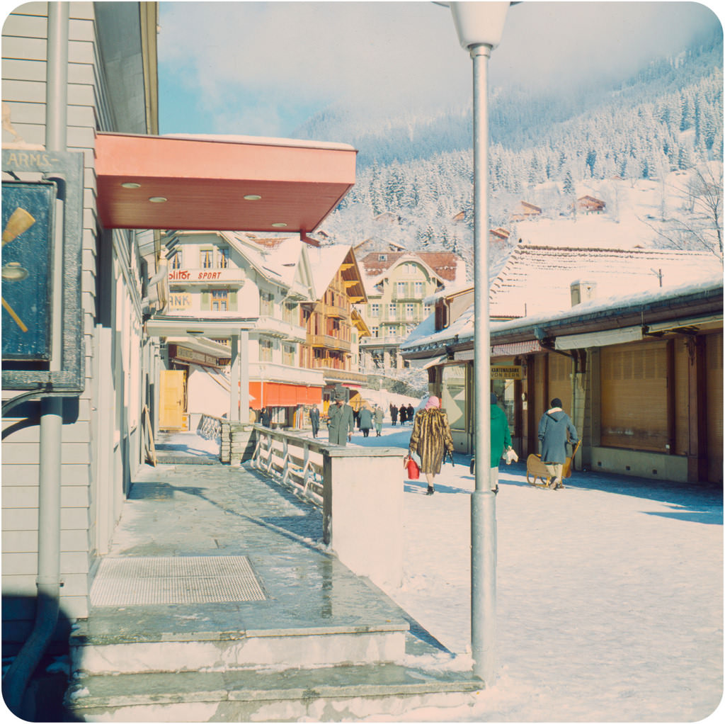 Fascinating Medium Format Color Photos Show Life in Bern, Switzerland, in the Winter of 1959