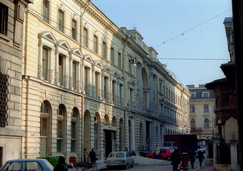 Bucharest street scenes, 1979