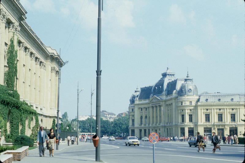 Bucharest street scenes, 1979