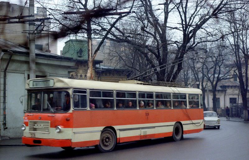 Bucharest street scenes, 1979