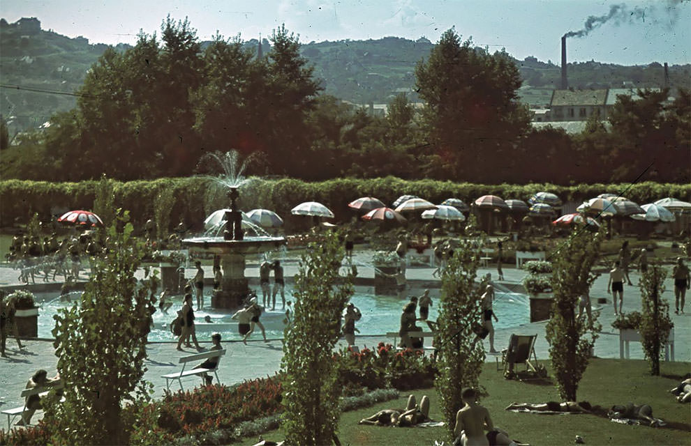 Fabulous Color Photos of Budapest, Hungary in the Summer of 1939