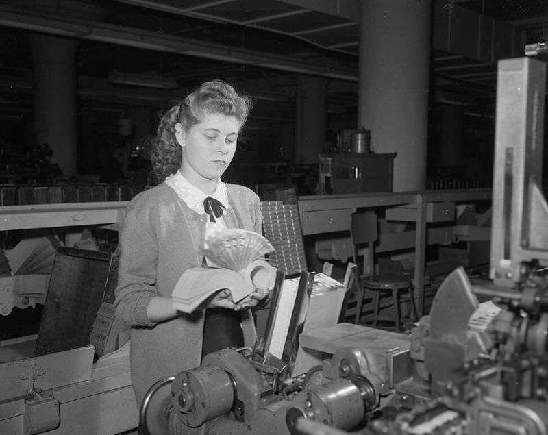 Inside the Camel Cigarette Factory of North Carolina in 1948