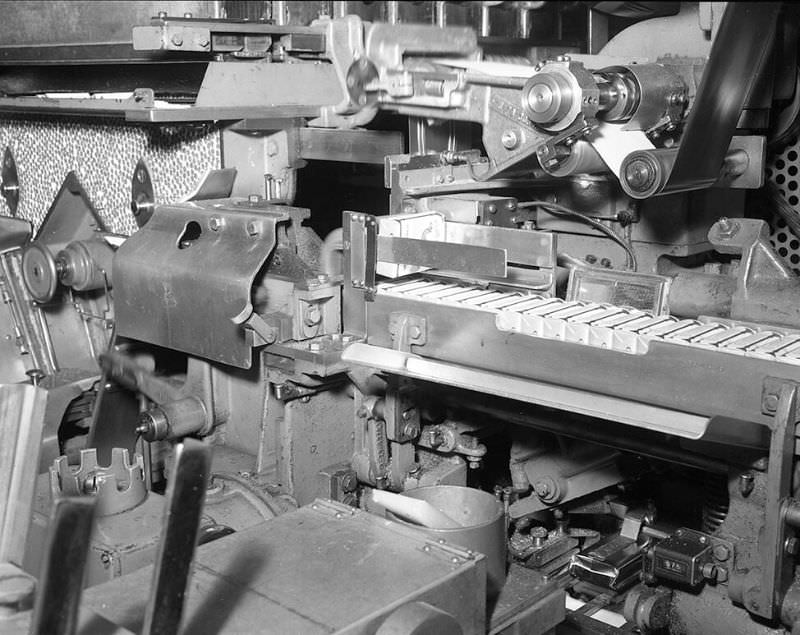 Inside the Camel Cigarette Factory of North Carolina in 1948