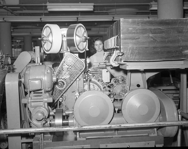 Inside the Camel Cigarette Factory of North Carolina in 1948