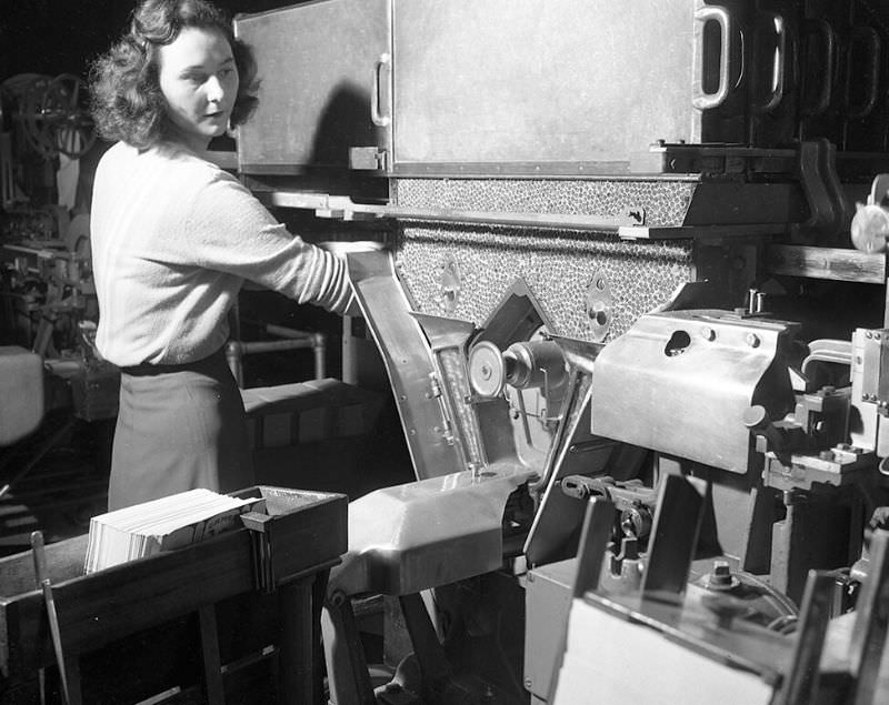 Inside the Camel Cigarette Factory of North Carolina in 1948