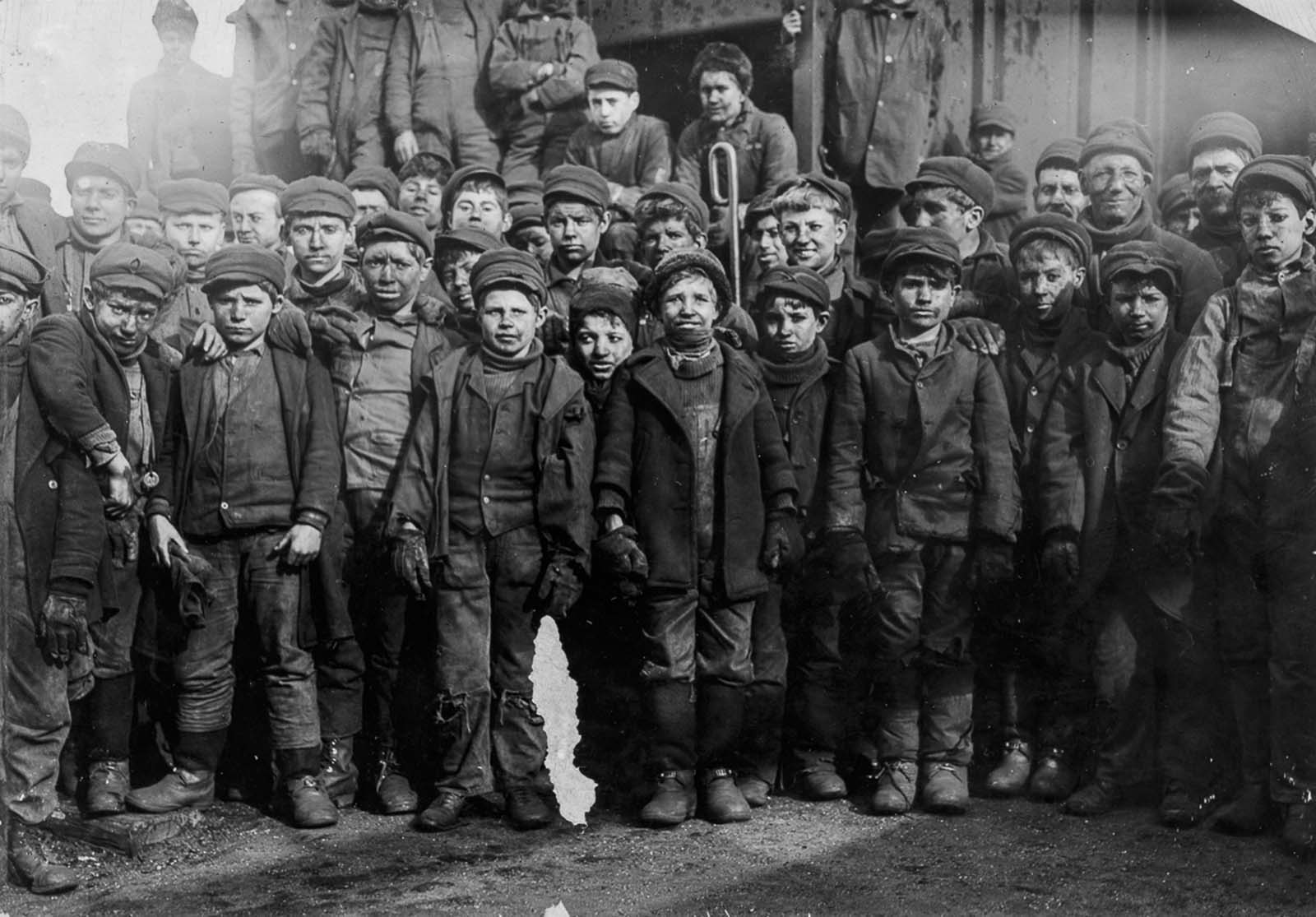 Breaker boys employed by the Pennsylvania Coal Company, 1911